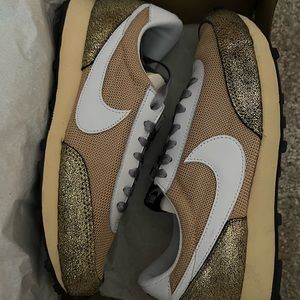 Nike daybreak